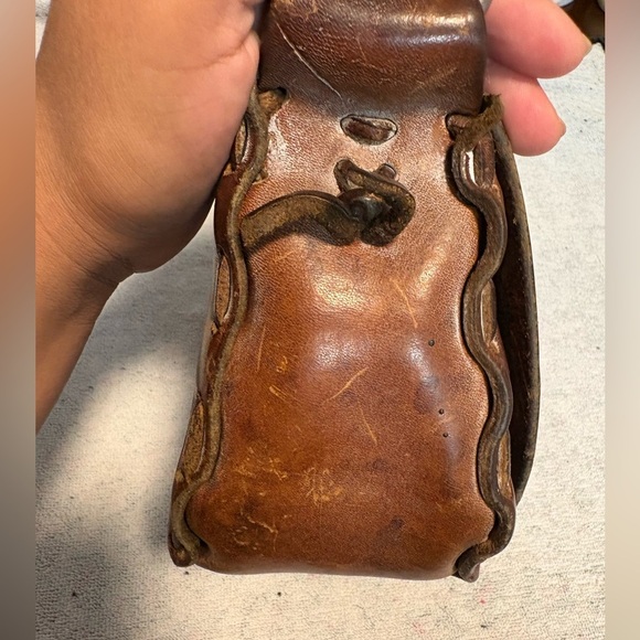 Vintage Brown Leather Shoulder Bag - Picture 5 of 12